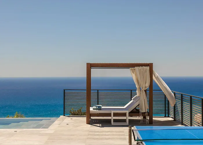 Mystique View فيلة