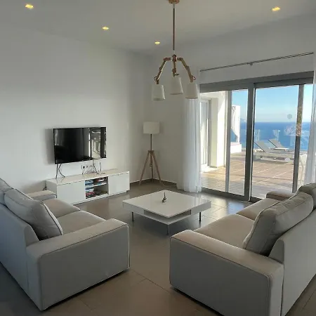 Mystique View فيلة