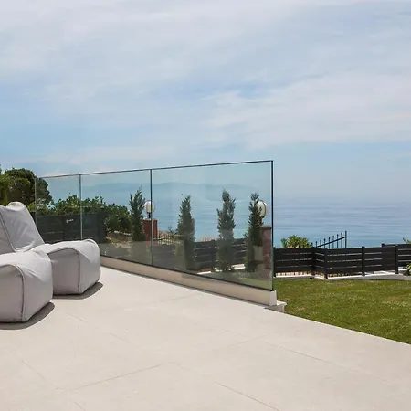 Mystique View فيلة *