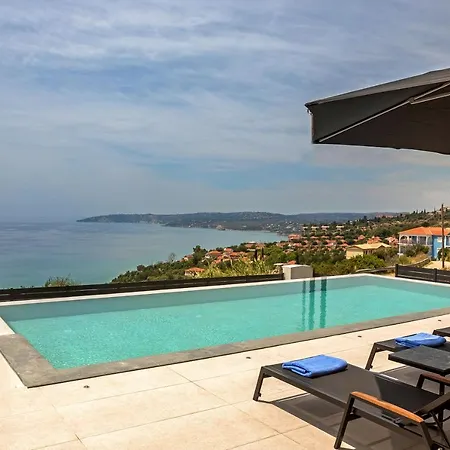 فيلة Mystique View